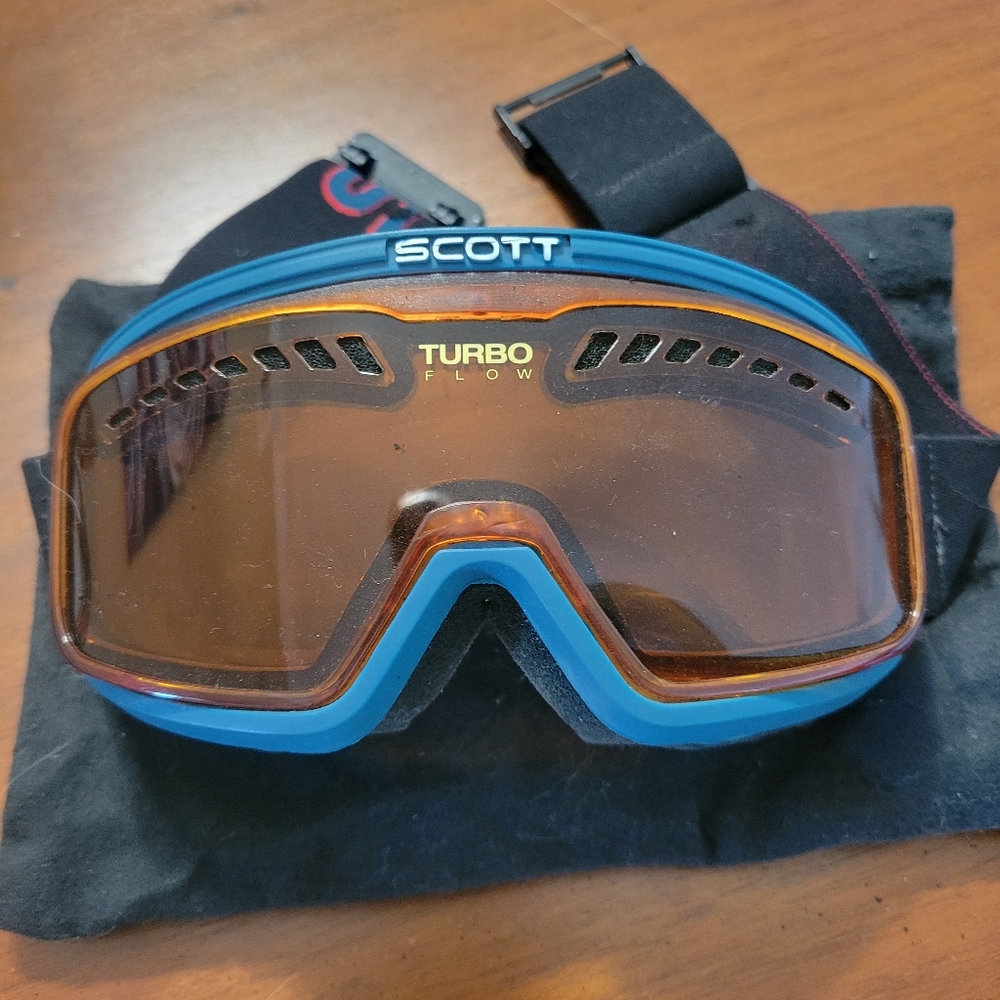 Scott 90s ski mask/goggles with dust bag, great condition
